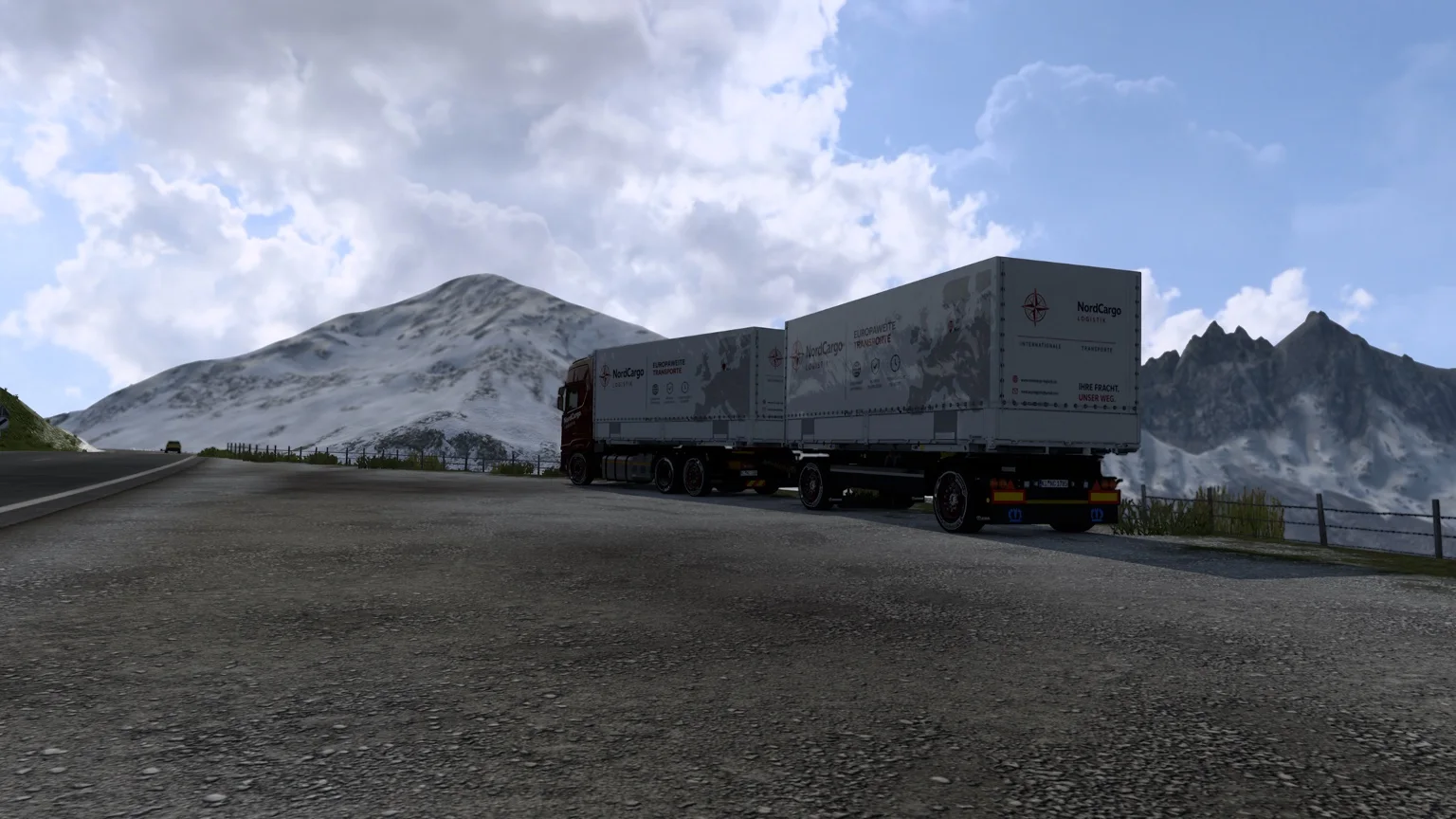 NordCargo Gliederzug in den Bergen