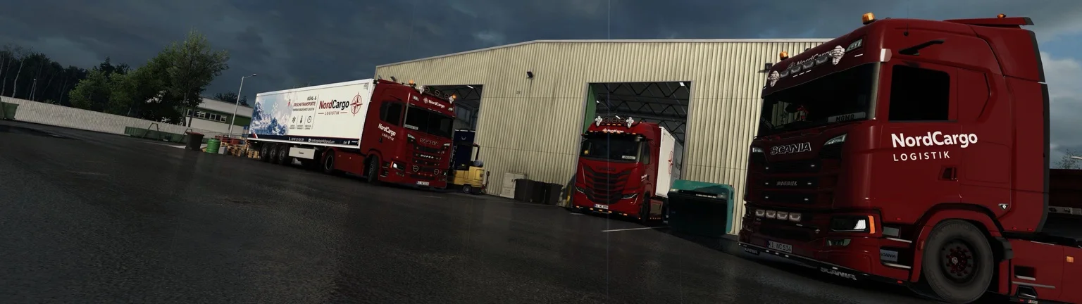 NordCargo Trucks vor einer Halle